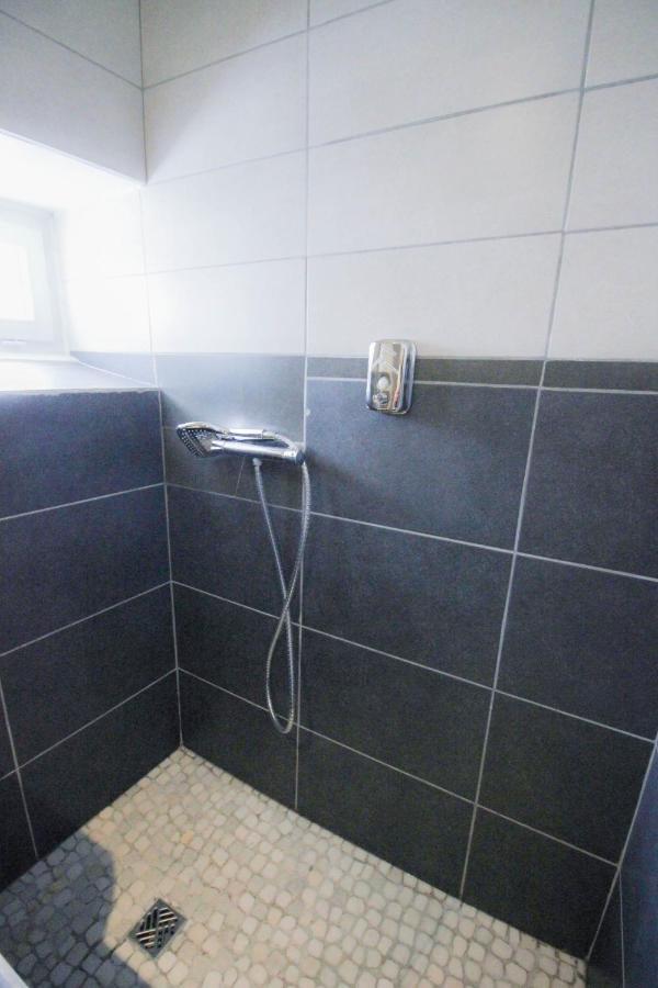 Appartement Calme Et Spacieux, Cite Et Ville A Pied, Wifi, 2 Chambres, 3 Lits カルカソンヌ エクステリア 写真