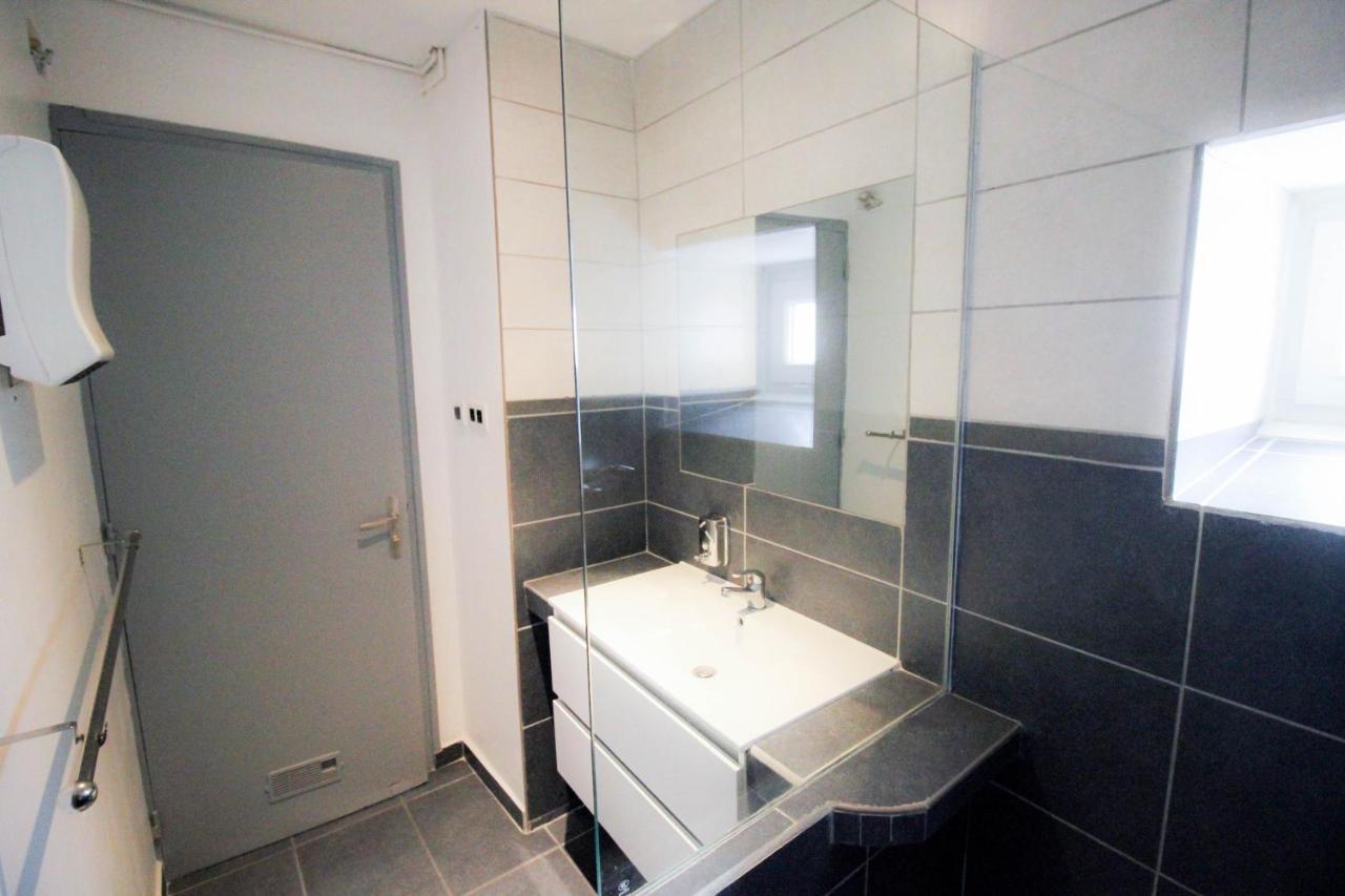 Appartement Calme Et Spacieux, Cite Et Ville A Pied, Wifi, 2 Chambres, 3 Lits カルカソンヌ エクステリア 写真