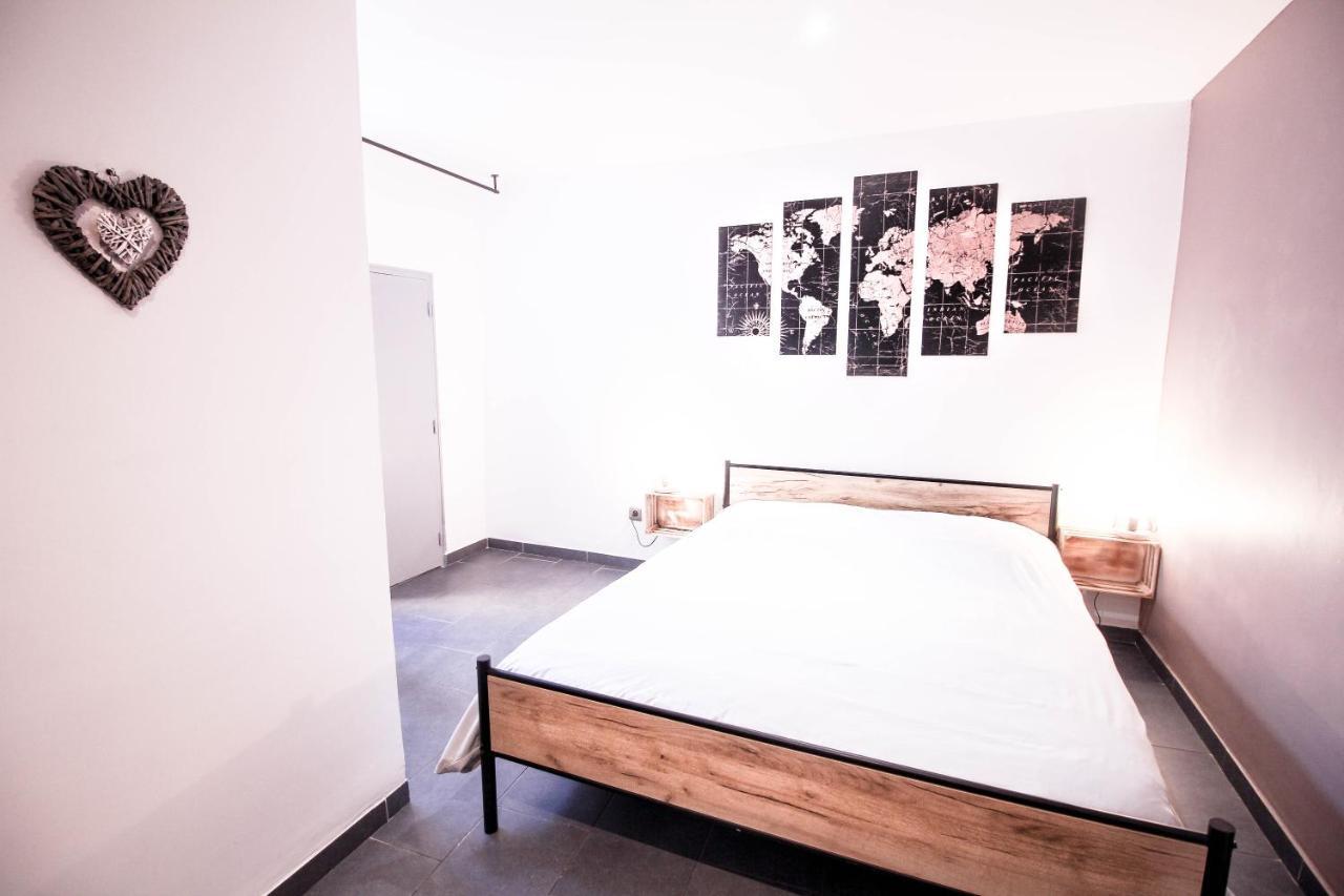 Appartement Calme Et Spacieux, Cite Et Ville A Pied, Wifi, 2 Chambres, 3 Lits カルカソンヌ エクステリア 写真